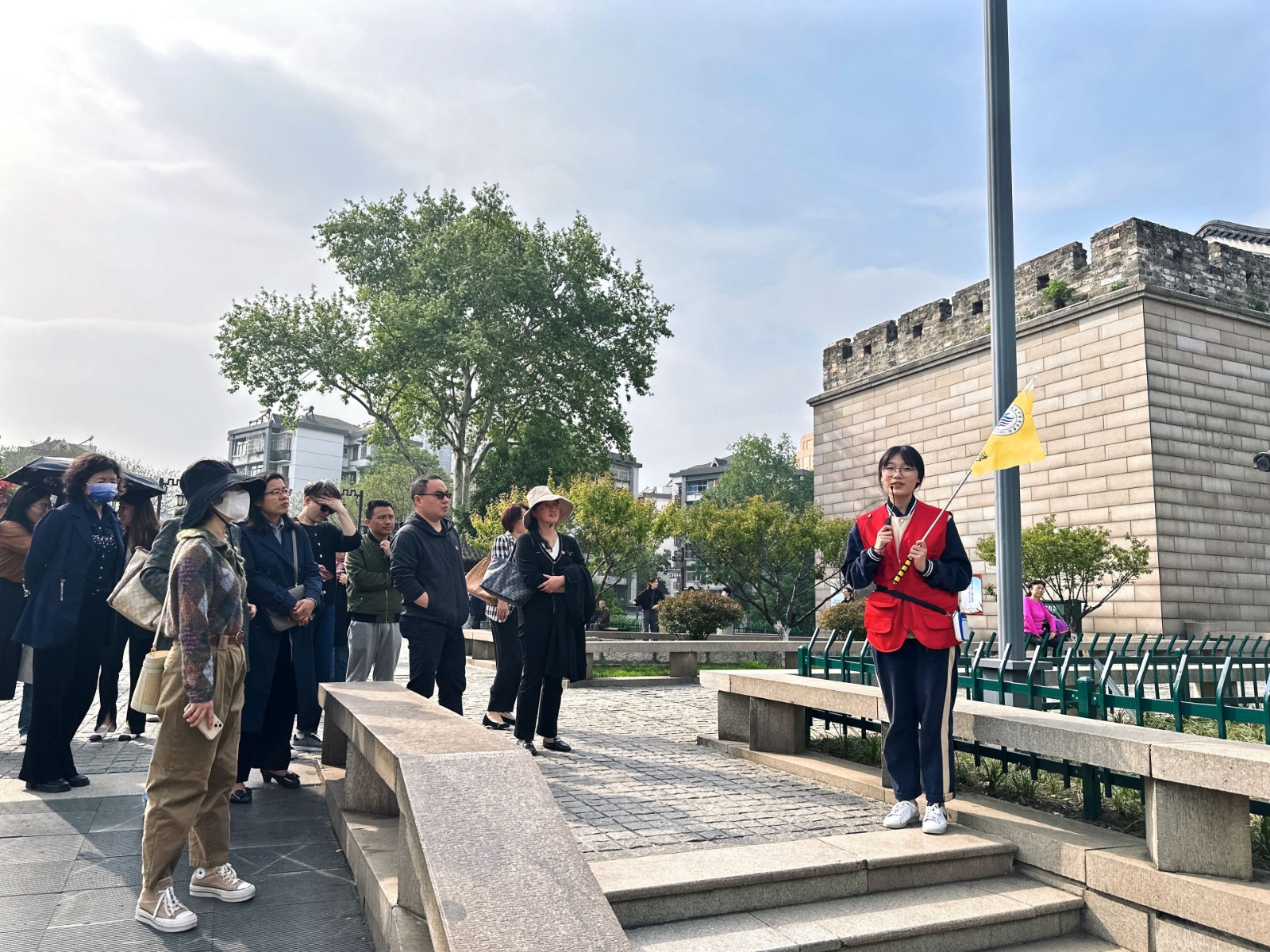 学生讲解.jpg