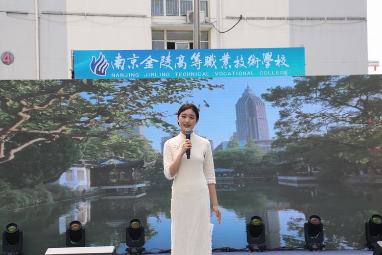 旅游演讲.JPG